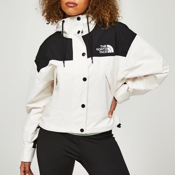 The North Face Jackets & Blazers - The North Face Womens Reign on Jacket 🧥